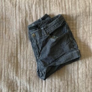 Stripped shorts